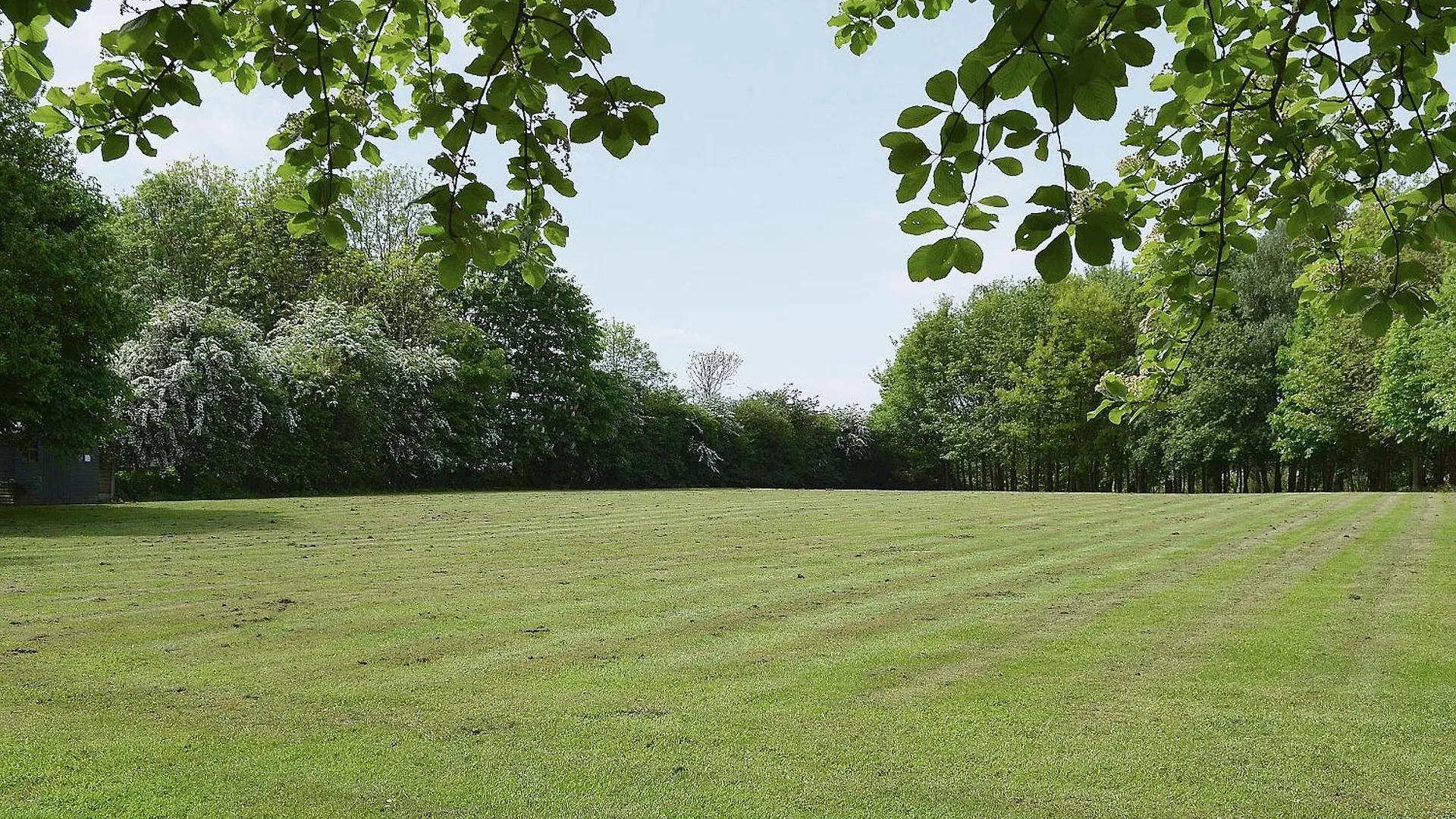 West Wood Barn Villa Dunnington  0*, Dunnington (North Yorkshire)